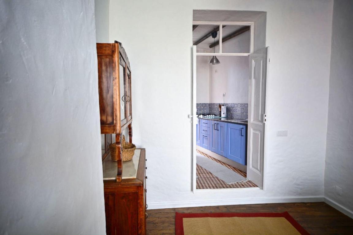 Traditional House In Historical Center Of Фаро Стая снимка